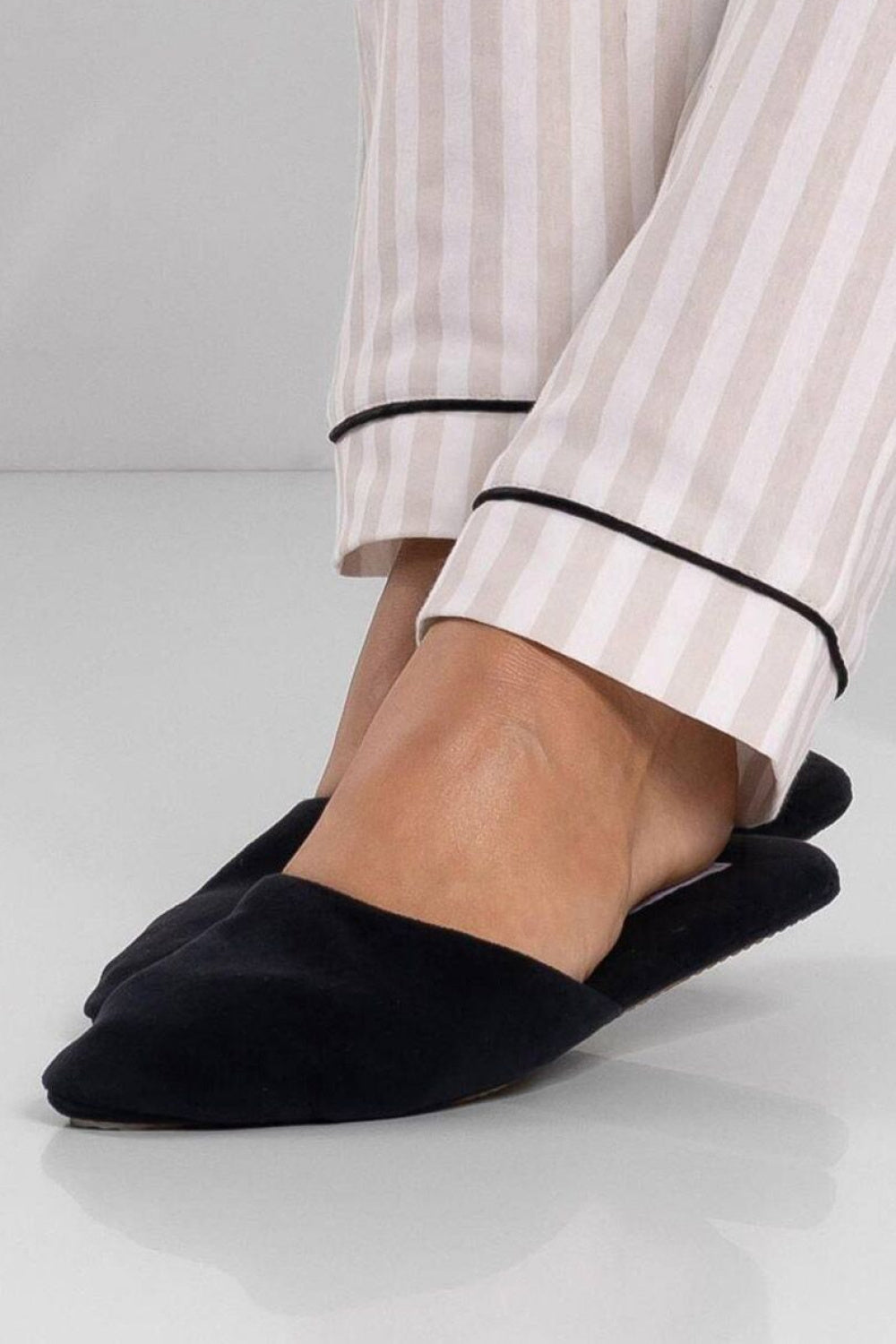 Pantalon femme Momenti Per Me Pantoufles Pantoufles — noir