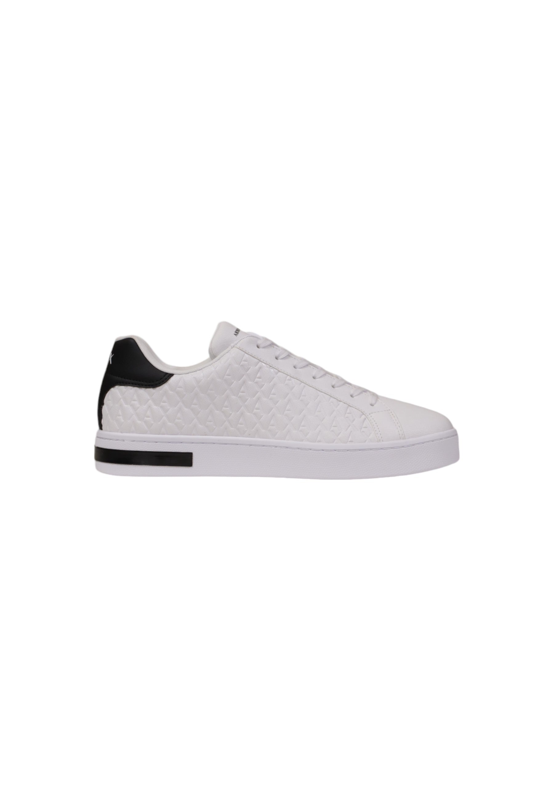 Armani Exchange Baskets homme — white