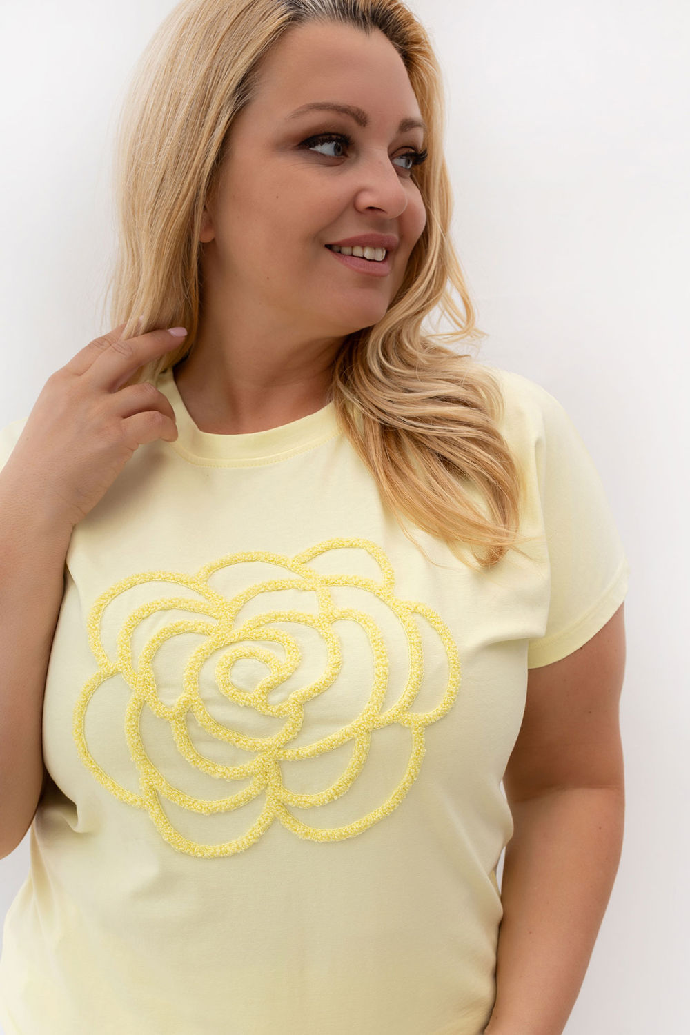 T-shirt femme Relevance Plus Size Plus — jaune
