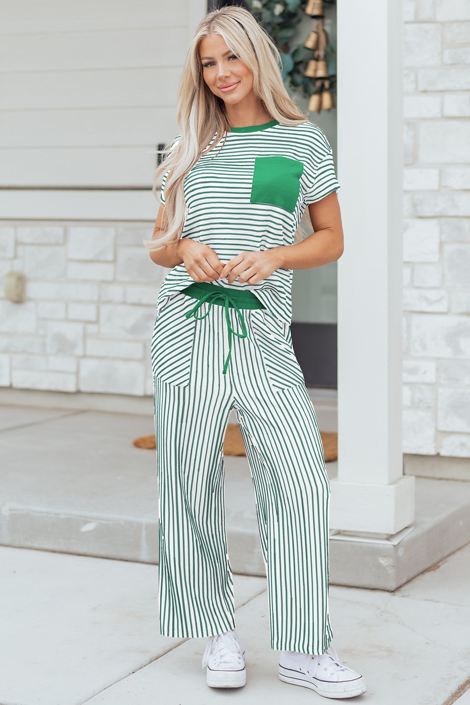 Pantalon femme rayé, à cordon, col rond, cropped — vert
