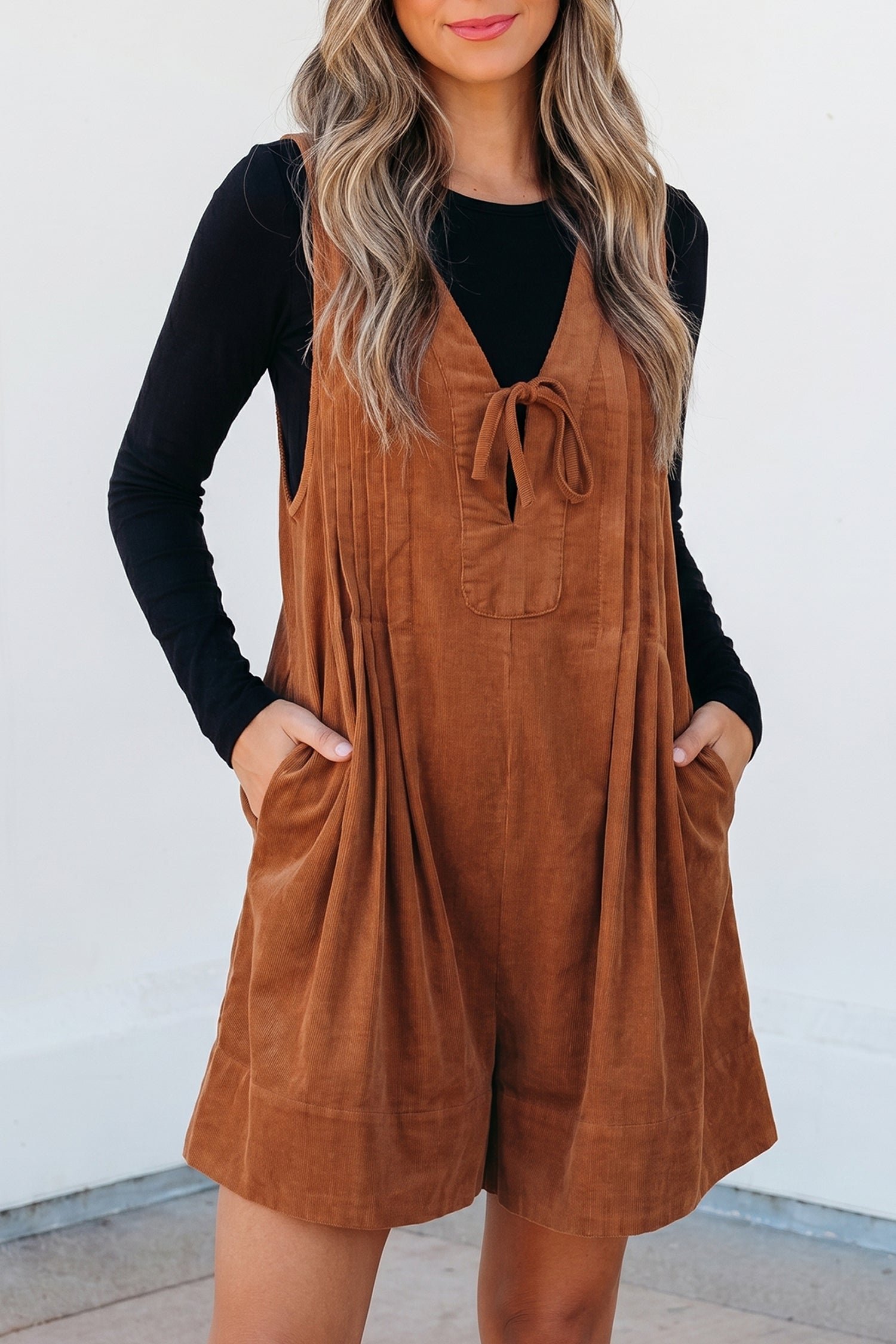 Combinaison femme sans manches, col V, uni