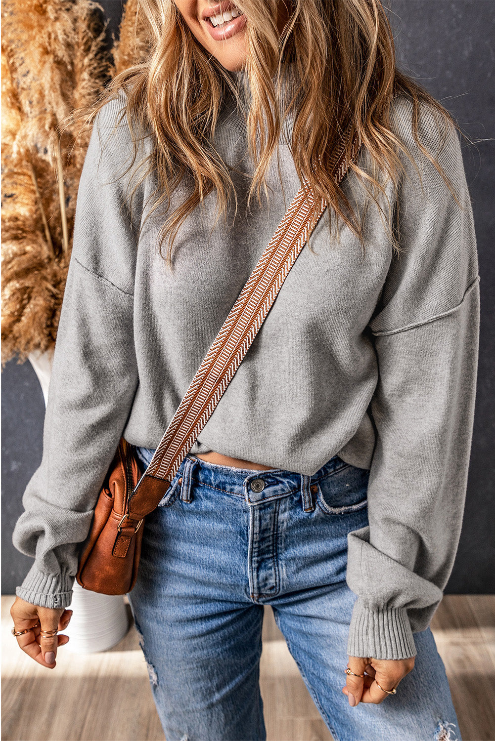 Pull femme en maille, manches ballon, épaules tombantes — gris