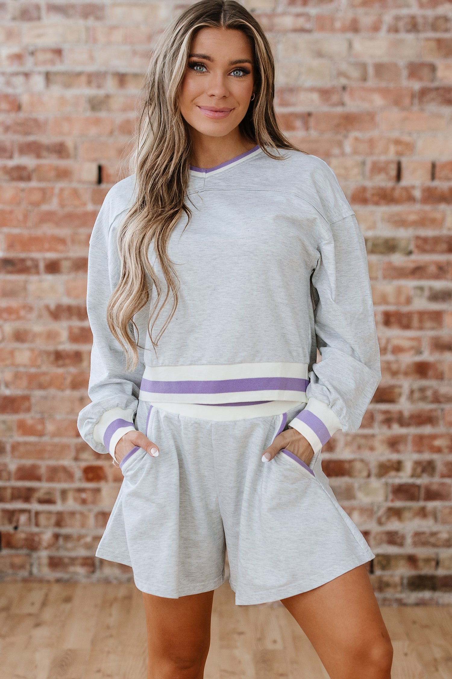 Short femme rayé, cropped — gris clair
