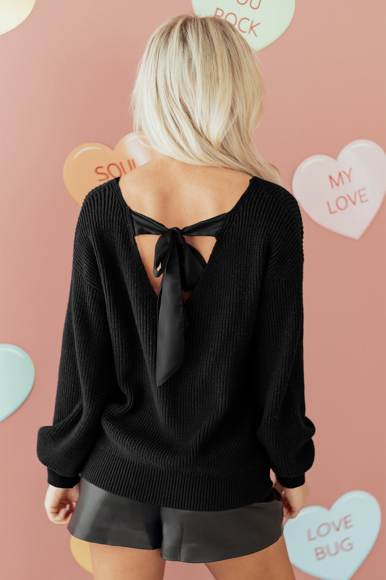 Pull femme en maille, épaules tombantes, côtelé — noir