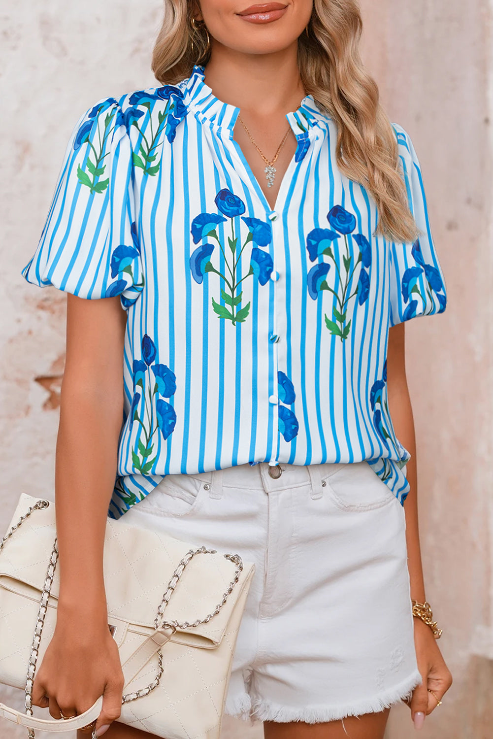 Blouse femme floral, rayé, boutonnée, manches bouffantes — bleu ciel