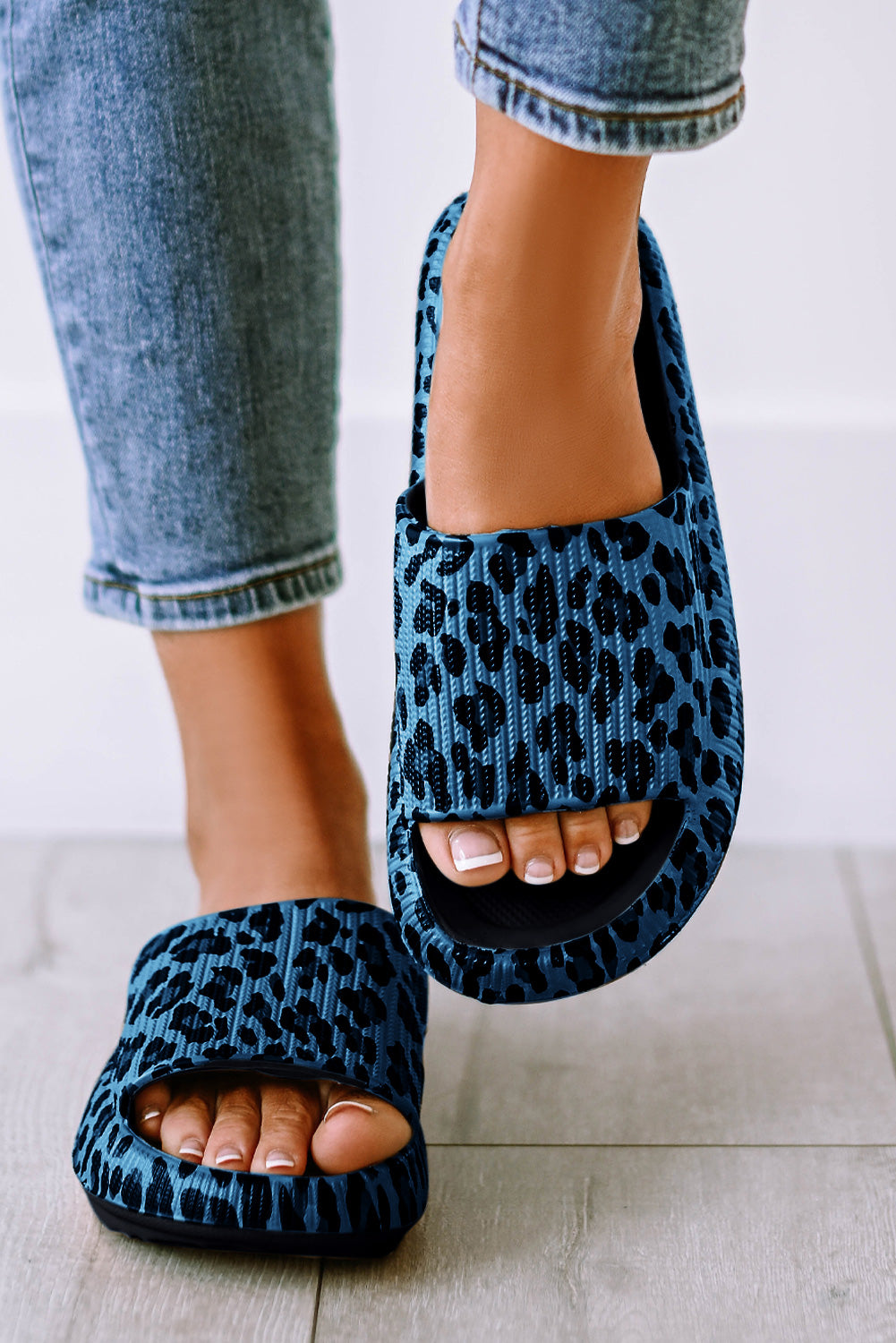 Pièce mode femme léopard — bleu