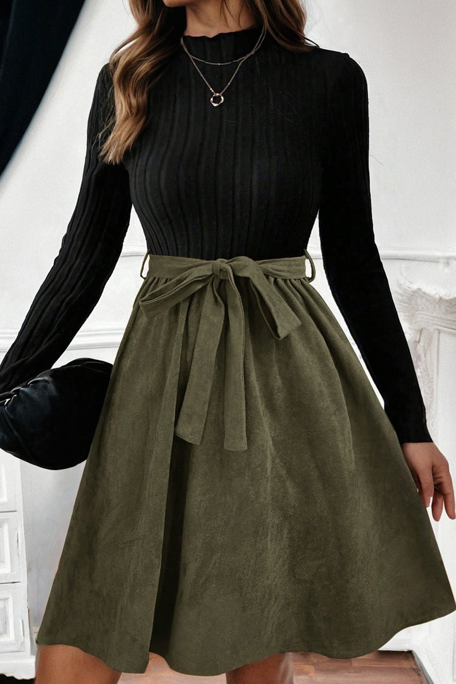 Robe femme patchwork, en maille, ceinturée, côtelé — noir