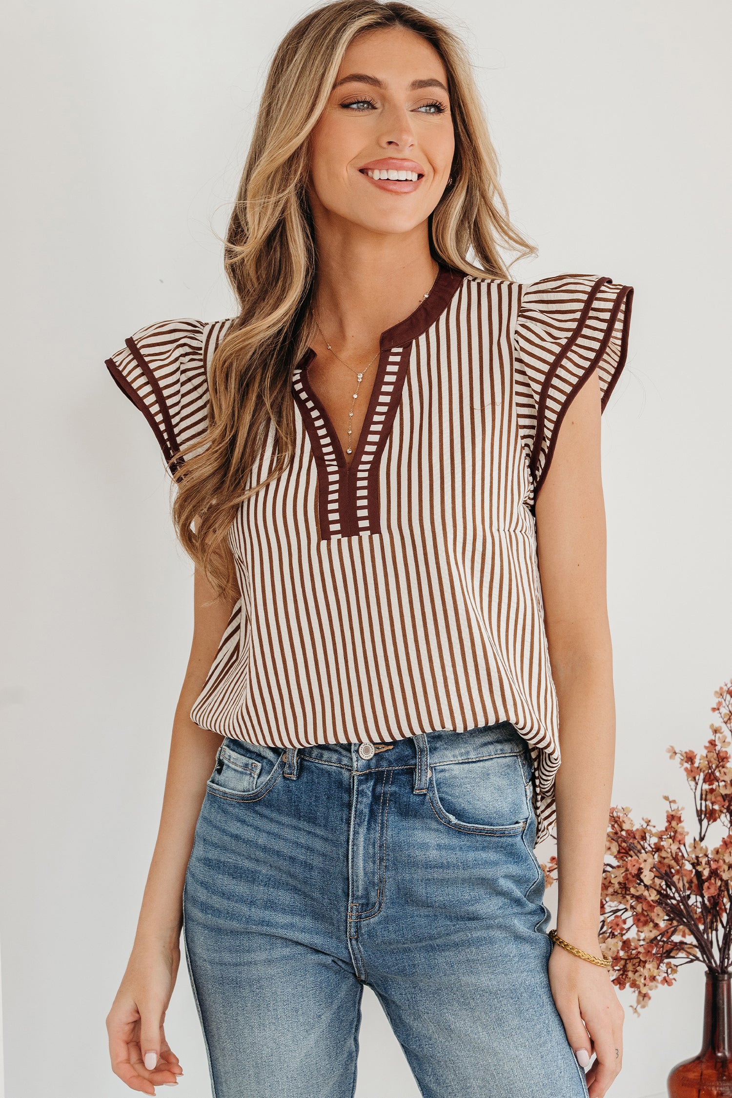 Blouse femme rayé, à volants, manches courtes, col V — kaki