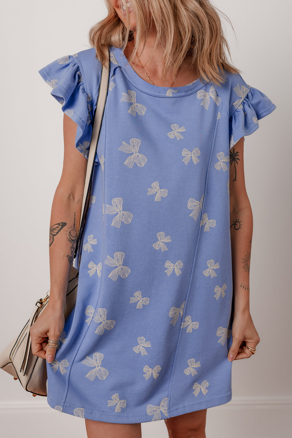 Robe courte femme à volants, col rond — bleu ciel