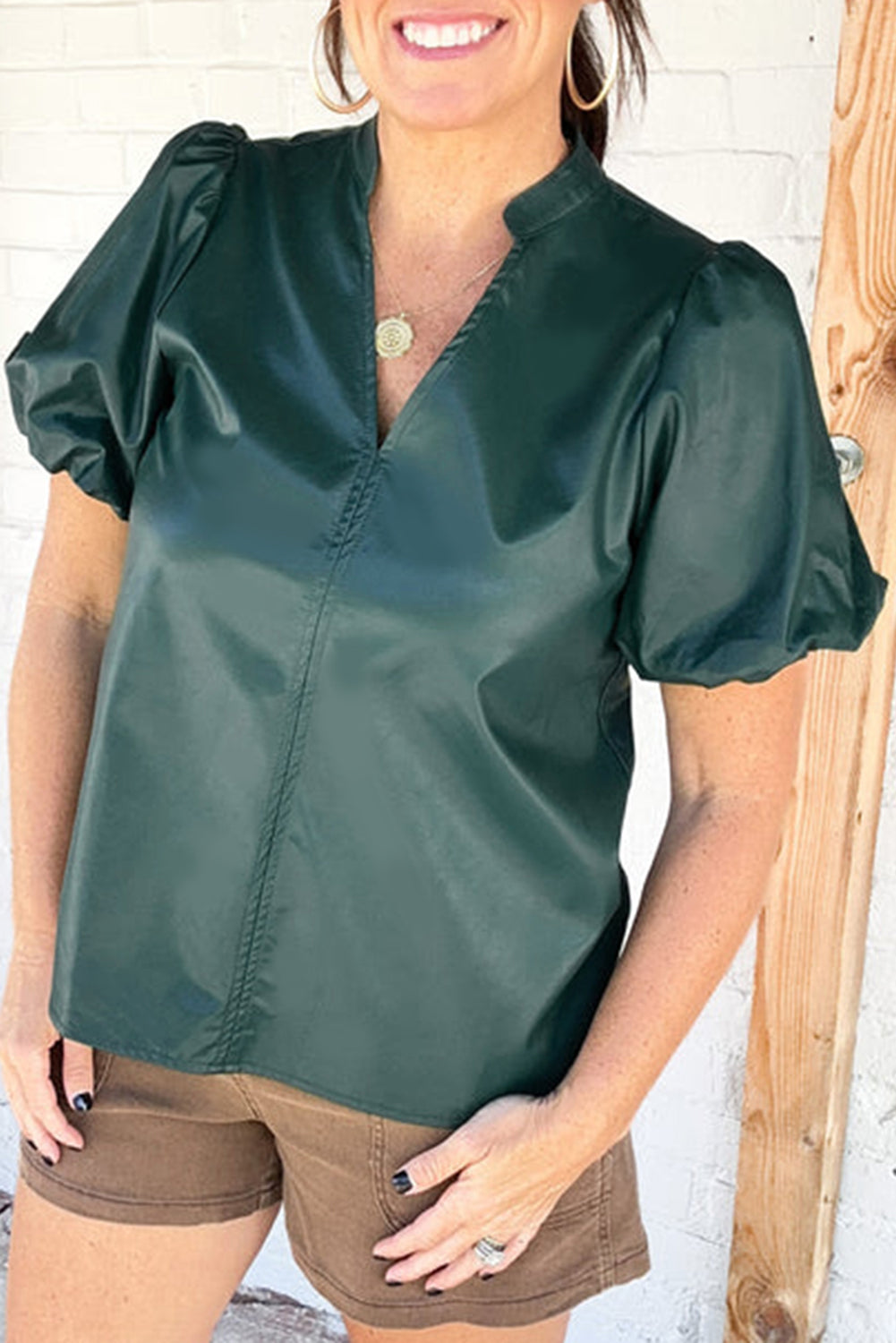Short femme manches bouffantes, col V — vert d'eau