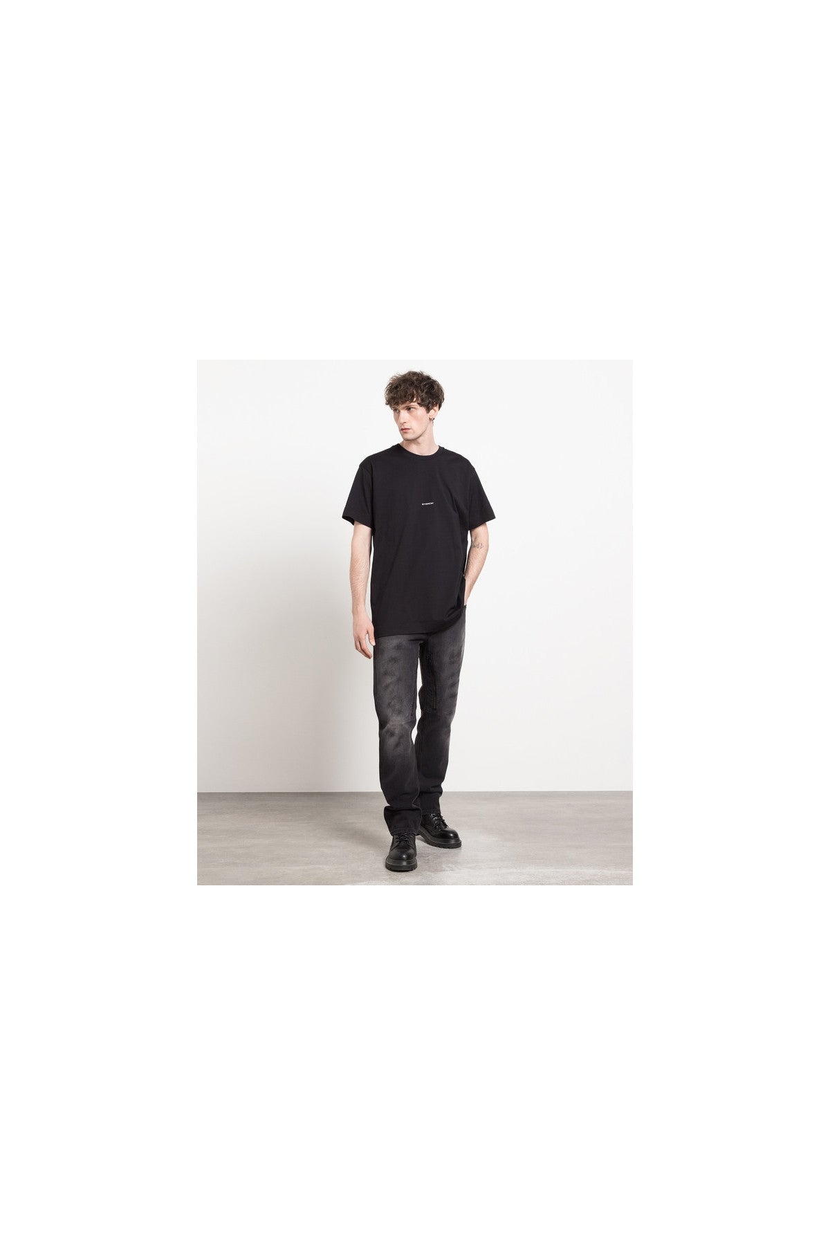 Givenchy Jean homme — grey