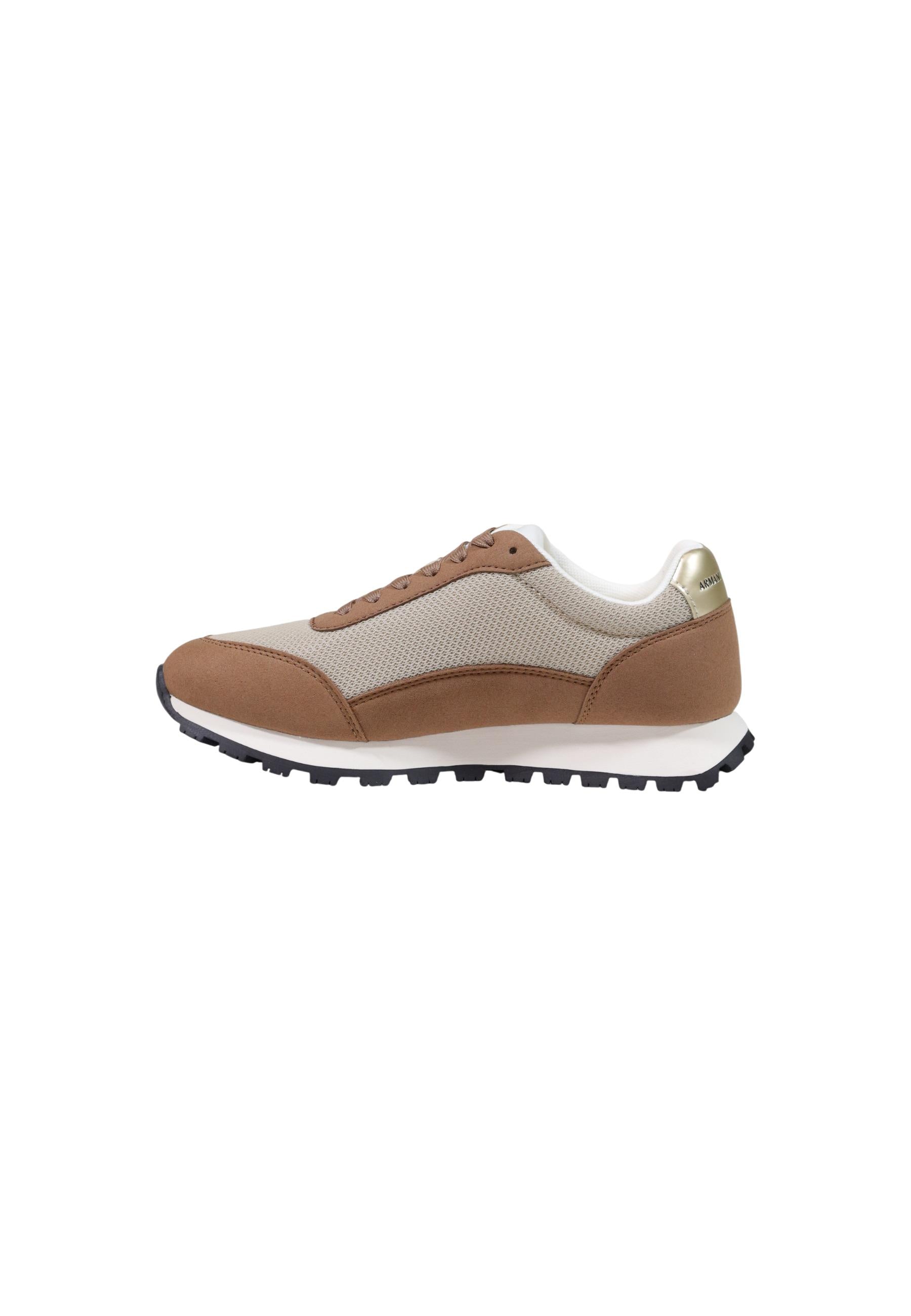 Armani Exchange Baskets femme — beige